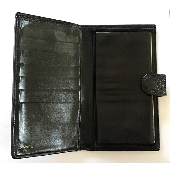 Timeless/classique leather wallet Chanel Black in Leather  Chanel Timeless CC Caviar Long Portefeuille Wallet